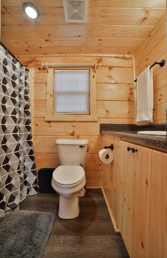 Eden Cabin Forested Tiny Home On Lookout Mtn チャタヌーガ エクステリア 写真
