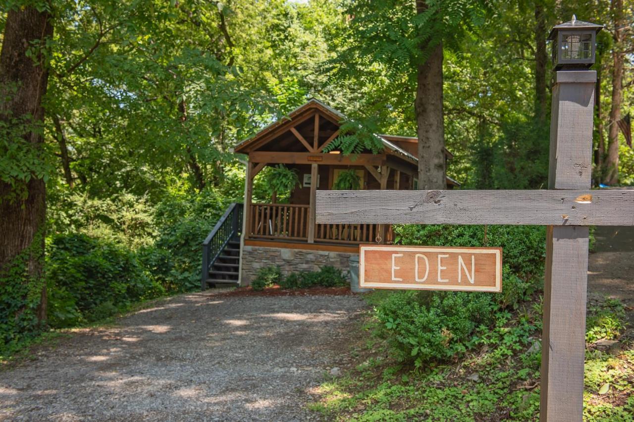 Eden Cabin Forested Tiny Home On Lookout Mtn チャタヌーガ エクステリア 写真