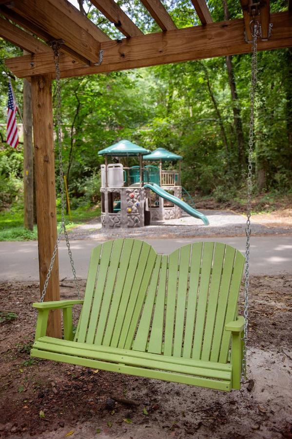 Eden Cabin Forested Tiny Home On Lookout Mtn チャタヌーガ エクステリア 写真