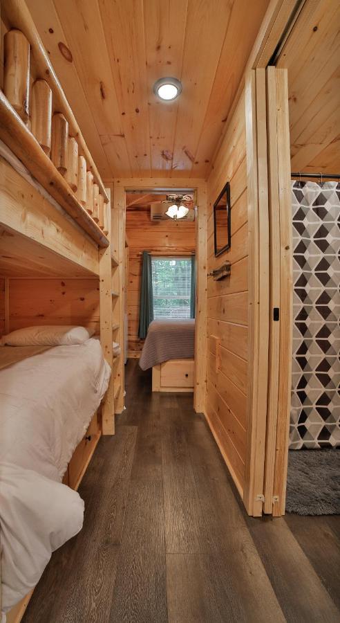 Eden Cabin Forested Tiny Home On Lookout Mtn チャタヌーガ エクステリア 写真